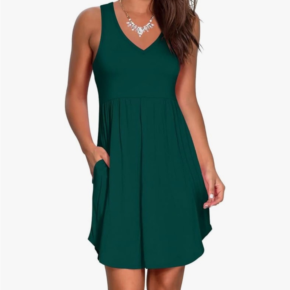 #113 Elegant Green Sleeveless Dress Size M